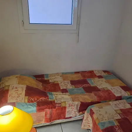 Air-conditioned With Pool Near The Cove Apartment *